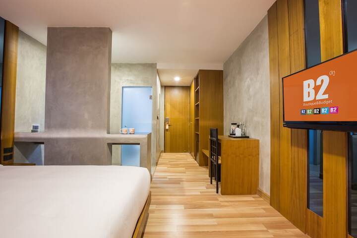Room 12 of 33