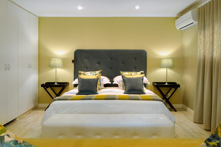 Room 98 of 432
