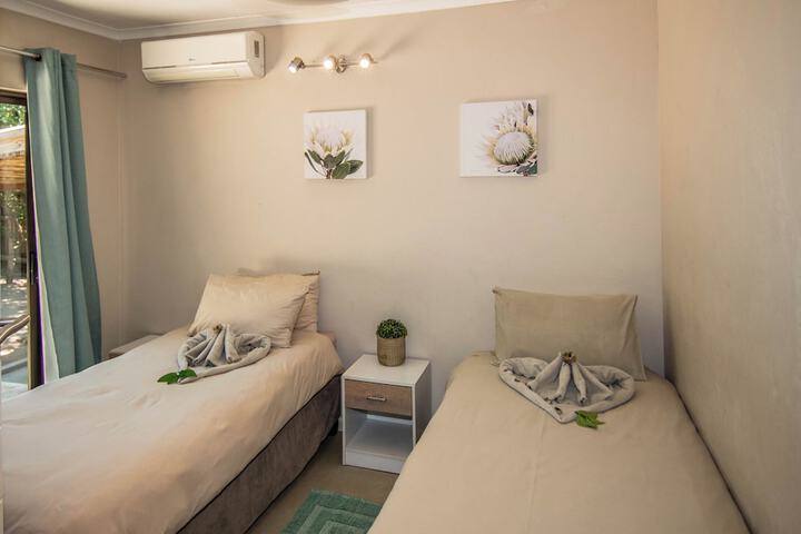 Room 32 of 101
