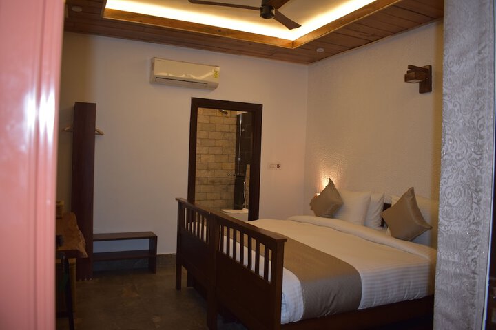Room 38 of 96