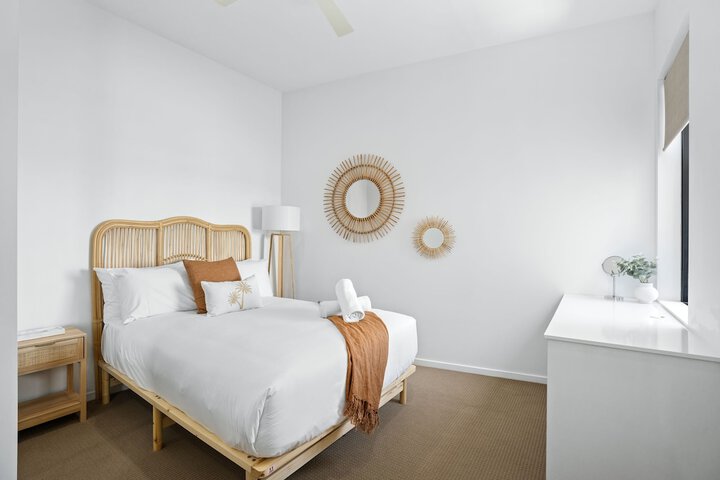 Room 4 of 24