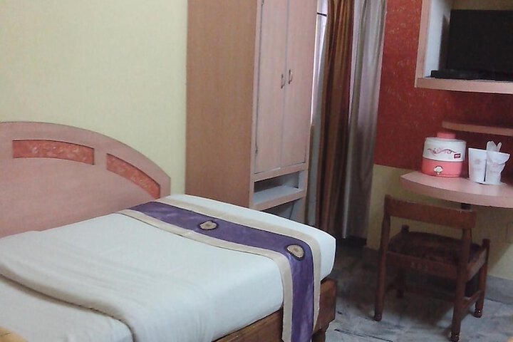 Room 27 of 71
