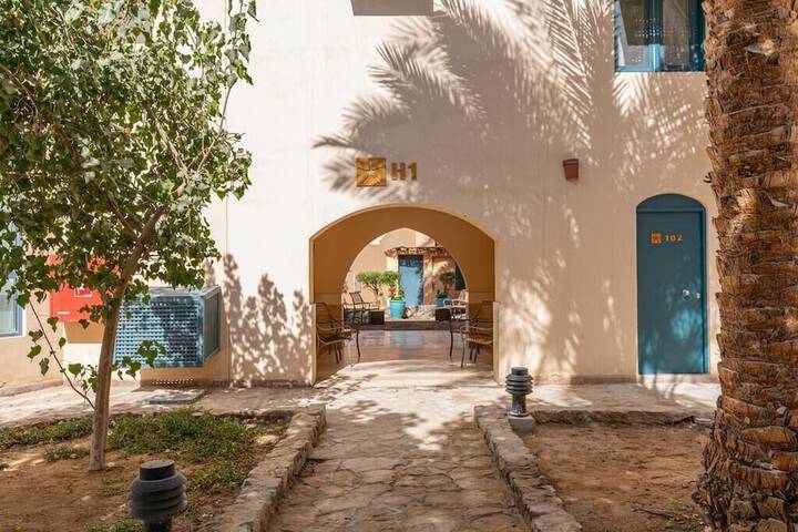 Boulevard Apartment Hotel
