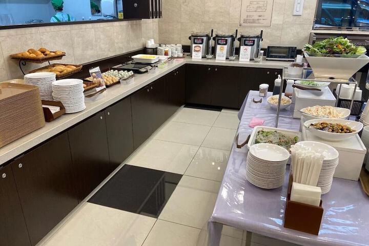Breakfast/Coffee Service 42 of 51