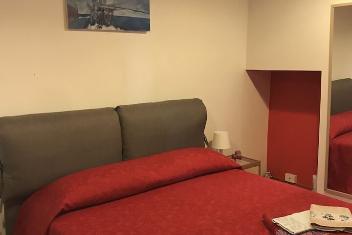 Room 6 of 45
