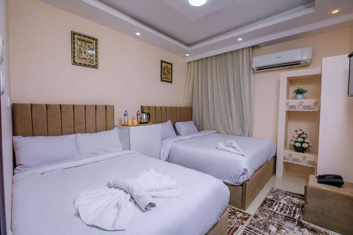 Room 10 of 35