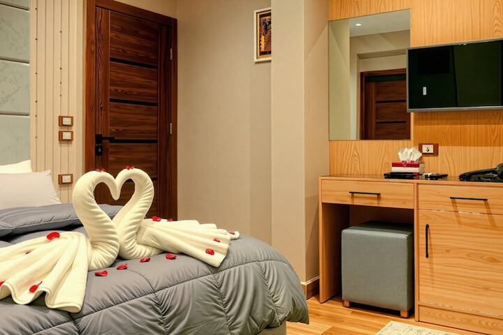 Room 66 of 77