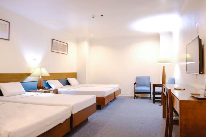 Room 5 of 50