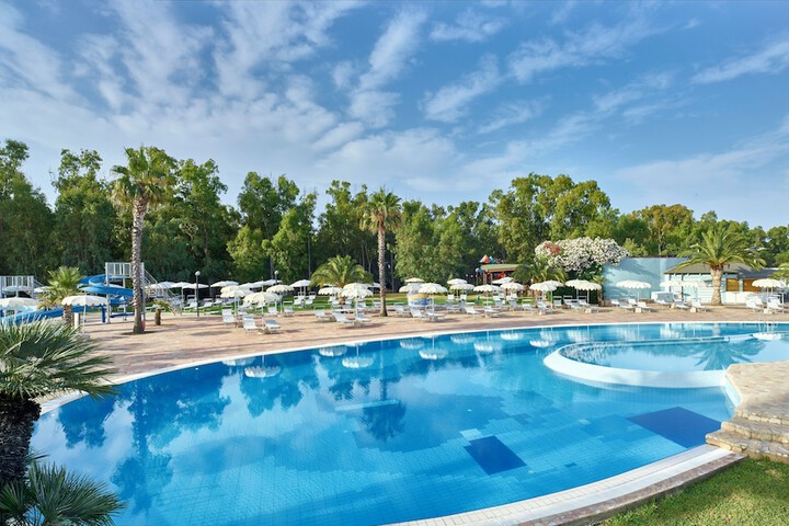 Pool 12 of 25