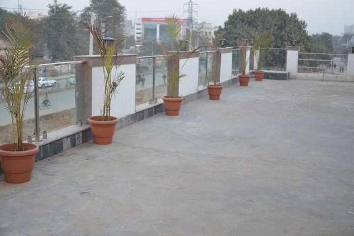 Terrace/Patio 27 of 28