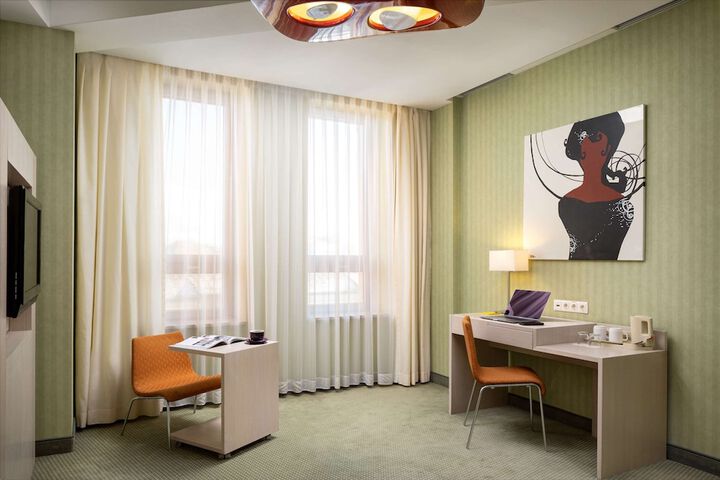 Room 22 of 75