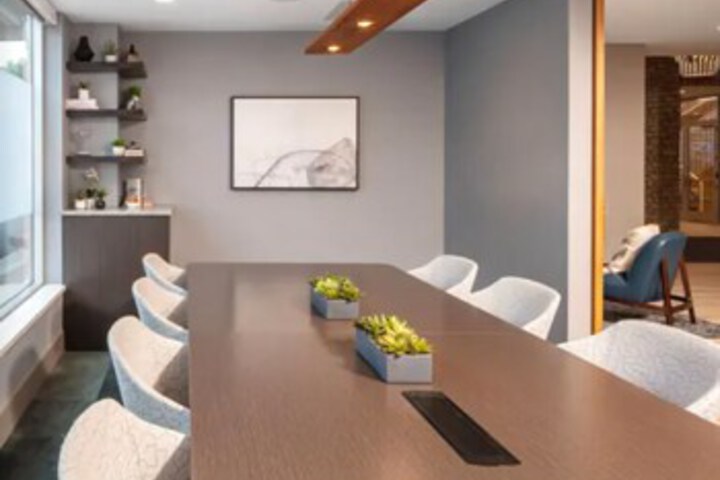 Business Center 12 of 46