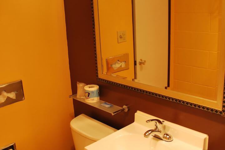 Room 14 of 24