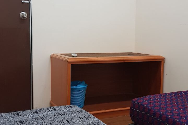 Room 11 of 96