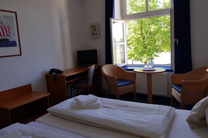 Room 7 of 22