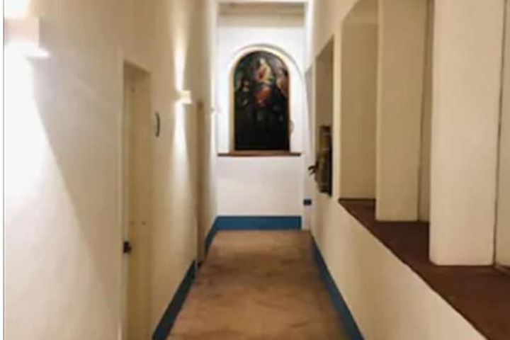 Ballroom/Hall 143 of 144