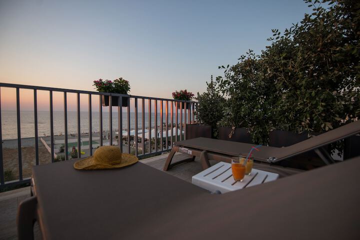 Terrace/Patio 24 of 54