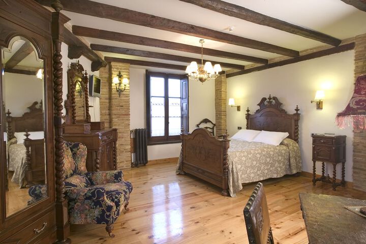 Room 2 of 26