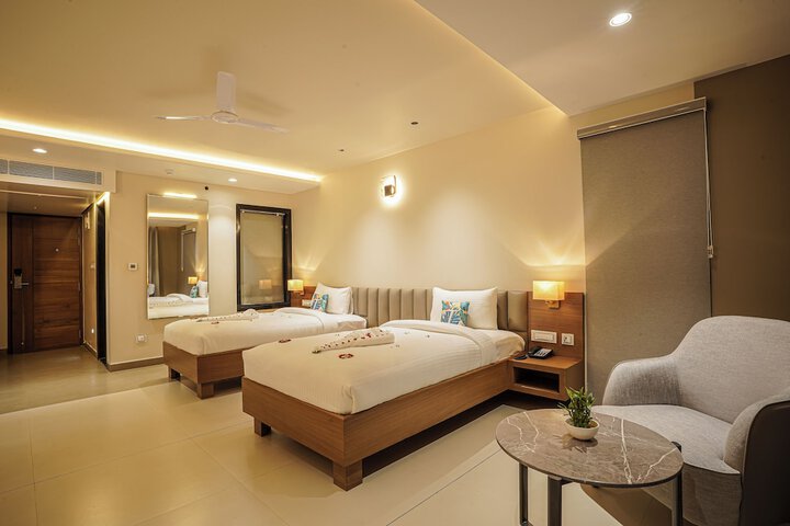 Room 10 of 34
