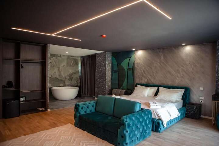 Room 12 of 56