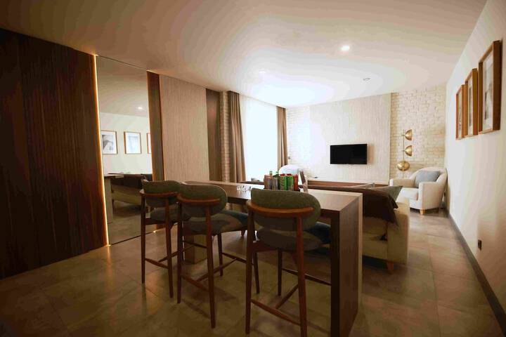 Room 42 of 75