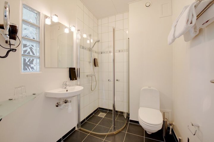 Clean Restrooms