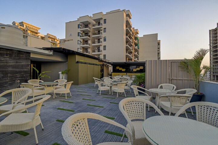 Terrace/Patio 46 of 48