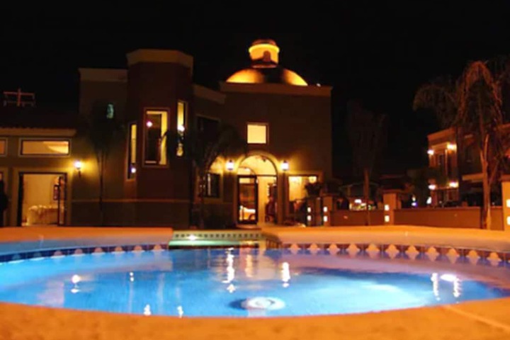 Pools & Facilities