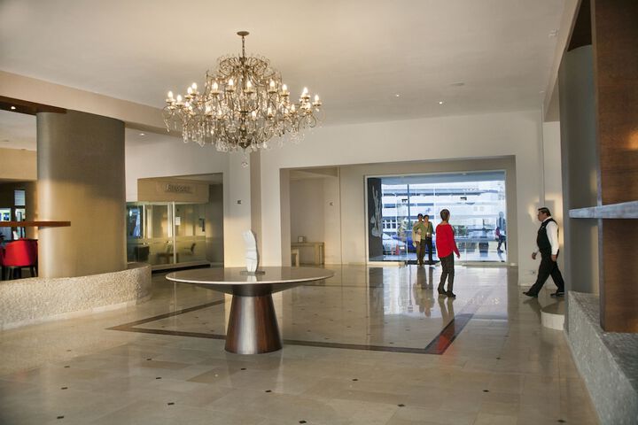 Hotel 2 of 127