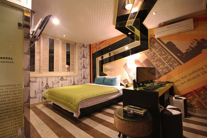 Room 101 of 156