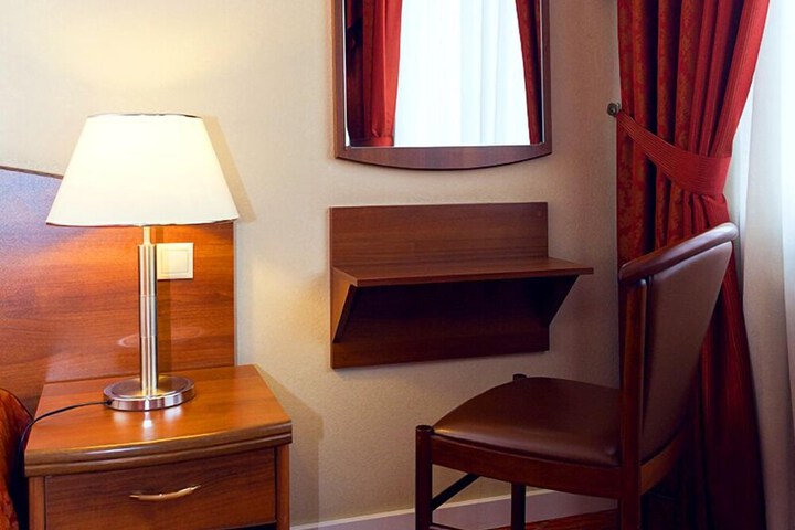 Room 33 of 115