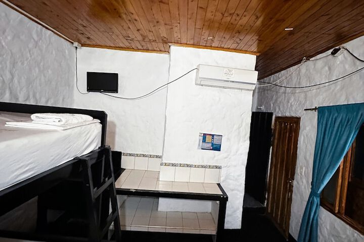 Room 27 of 50