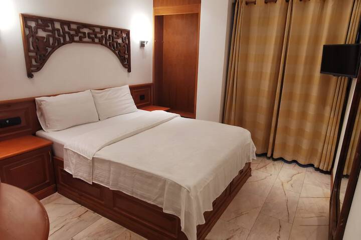 Room 6 of 49
