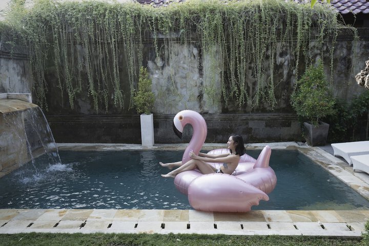 Pool Hotel