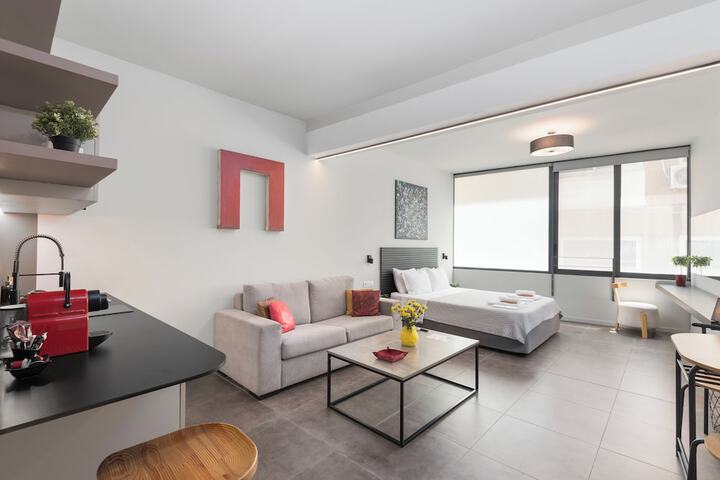 Room 3 of 38