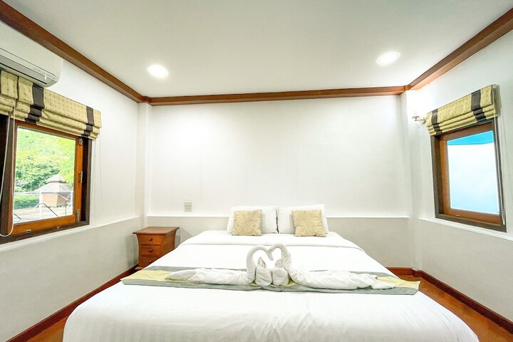 Room 16 of 58