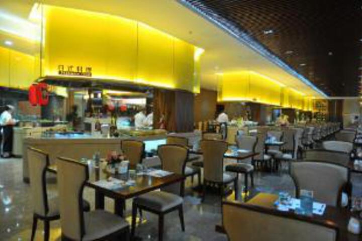 Dining 2 of 23