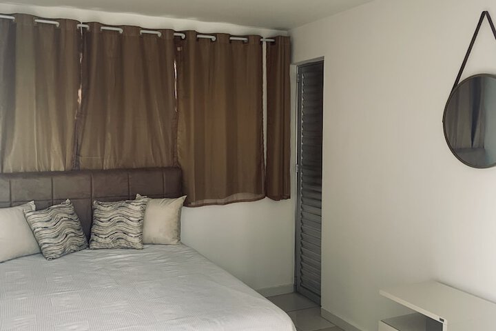 Room 3 of 9