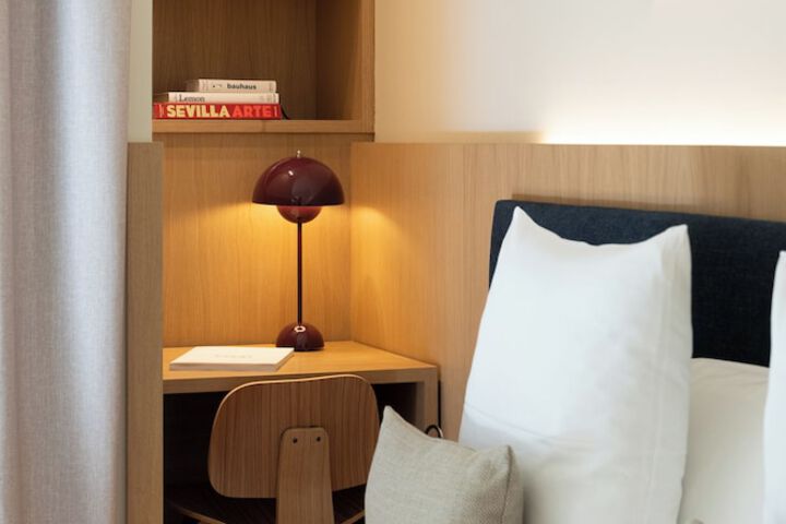 Room 44 of 109