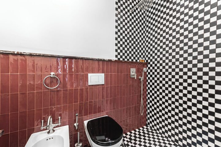 Room 51 of 61