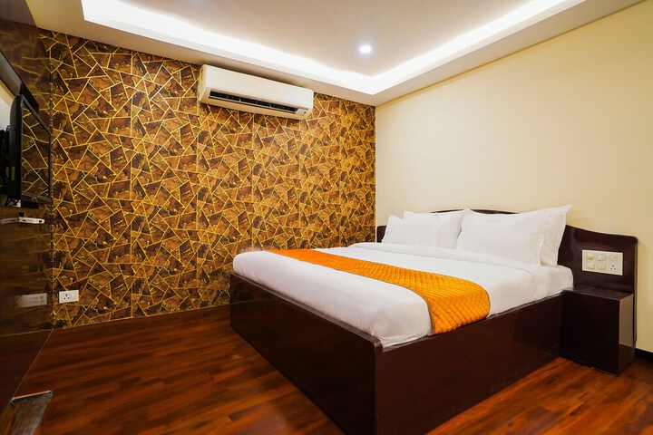 Room 25 of 46