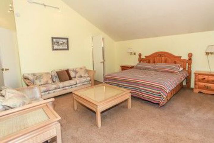 Room 11 of 50
