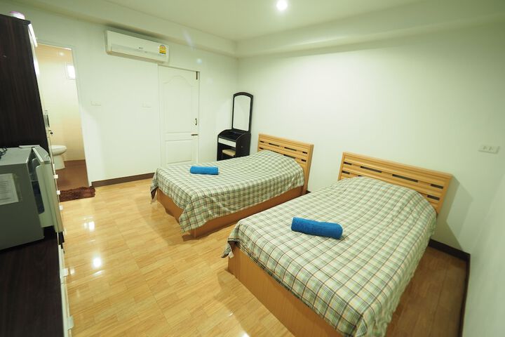 Room 2 of 45