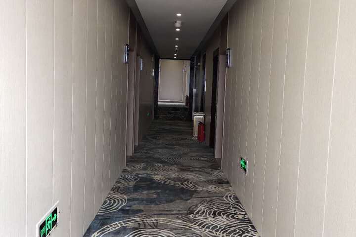 Hotel Interior 5 of 17