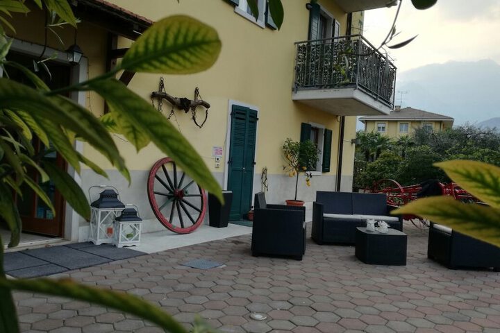 Terrace/Patio 32 of 34