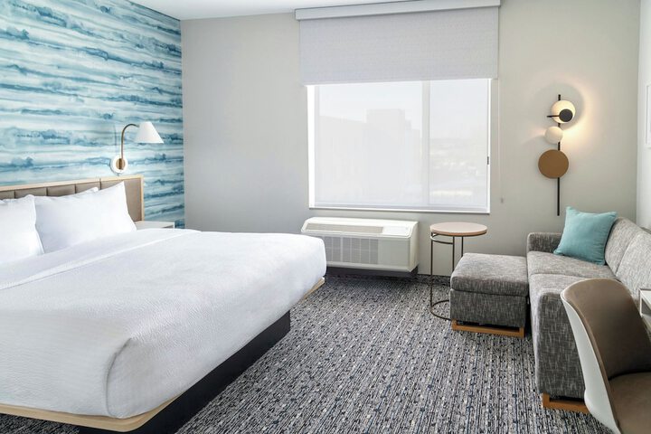 Room 16 of 35