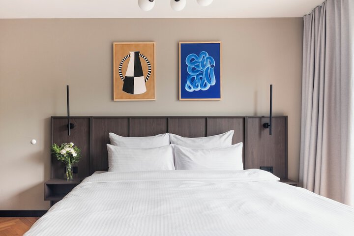 Room 14 of 60