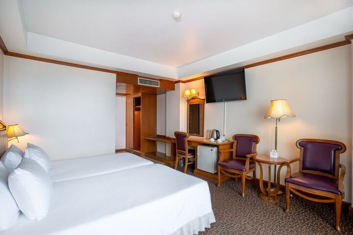 Room 30 of 67