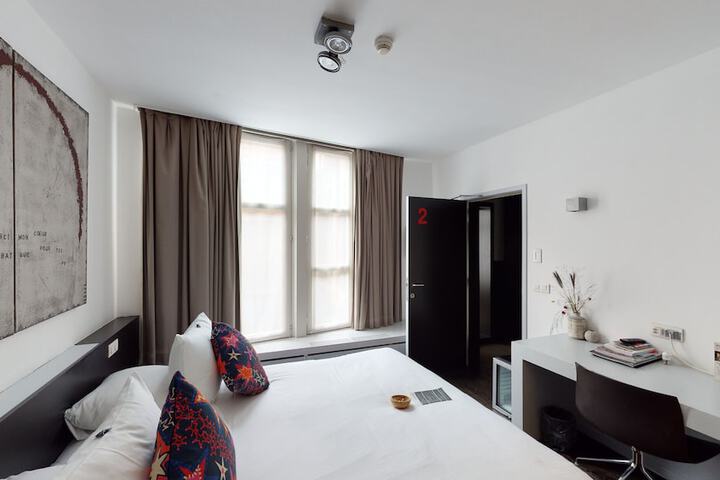 Room 22 of 61