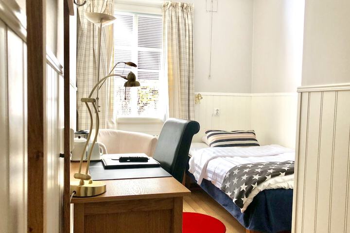 Room 10 of 44